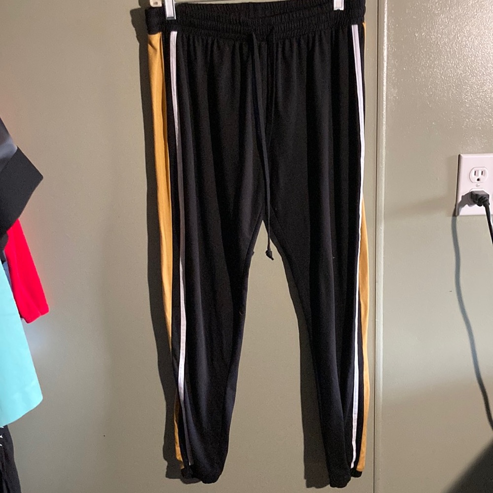 Hot Kiss Pants